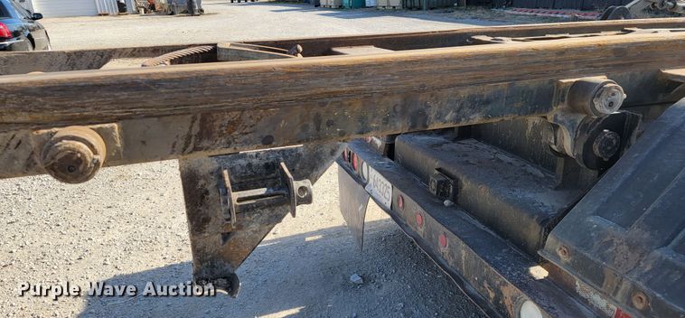 image for item JE9238 1998 Freightliner  roll-off container truck