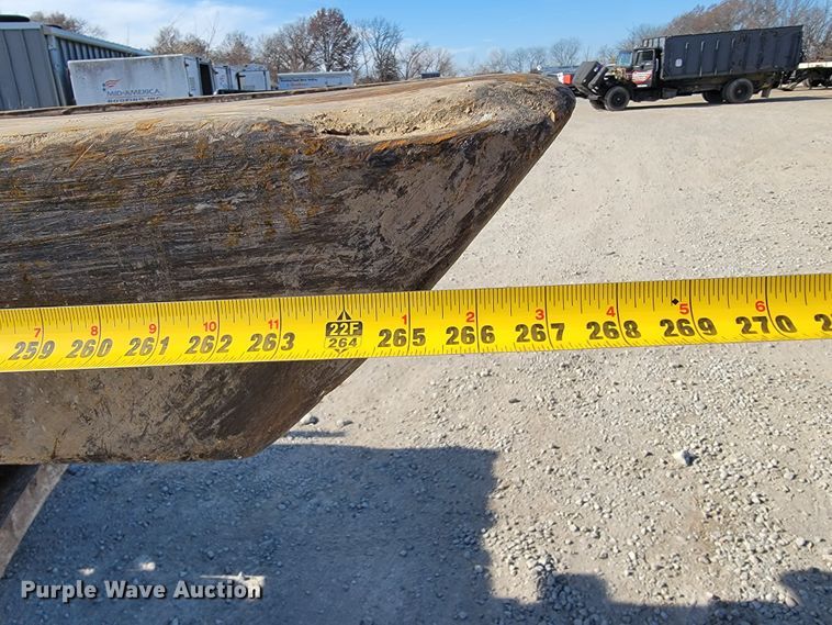 image for item JE9238 1998 Freightliner  roll-off container truck