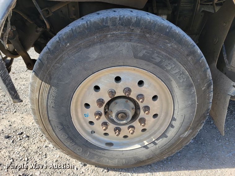 image for item JE9238 1998 Freightliner  roll-off container truck