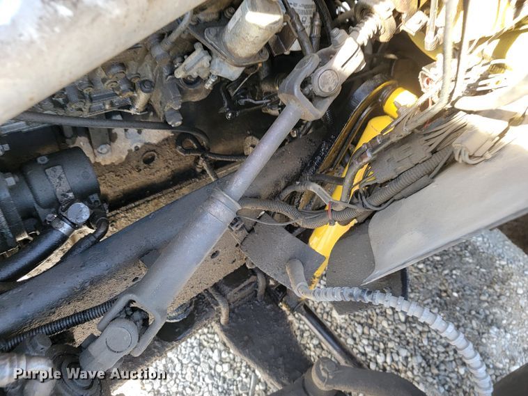 image for item JE9239 1993 Ford F700  truck chassis