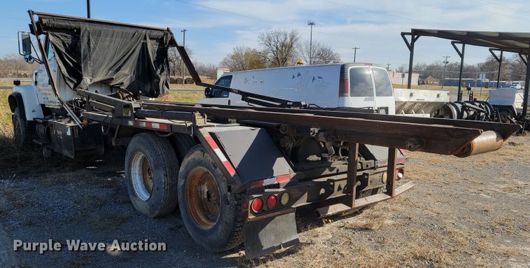 image for item JE9256 1997 Ford LT8000  roll-off container truck