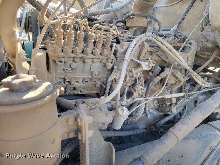 image for item JE9256 1997 Ford LT8000  roll-off container truck