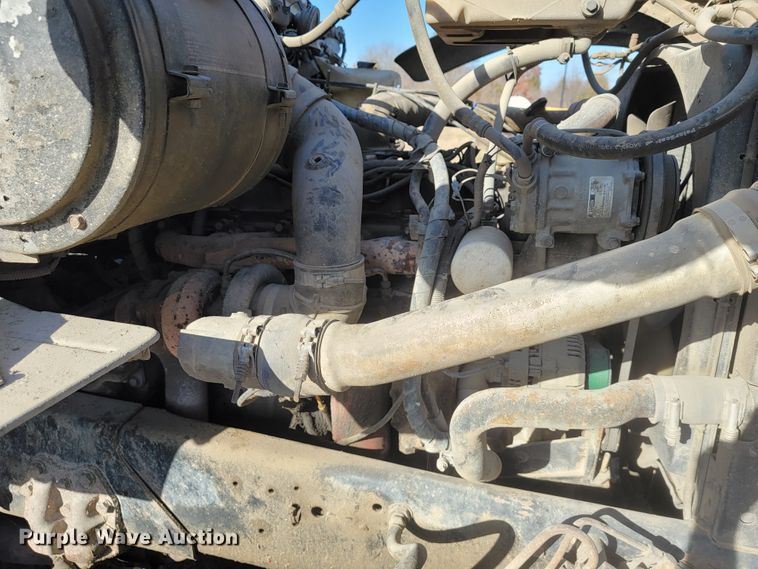 image for item JE9256 1997 Ford LT8000  roll-off container truck