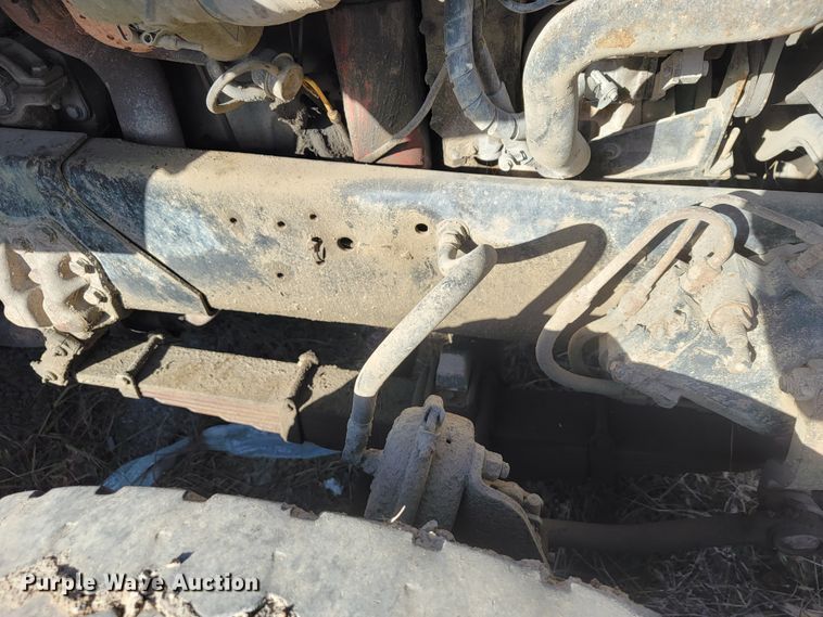 image for item JE9256 1997 Ford LT8000  roll-off container truck