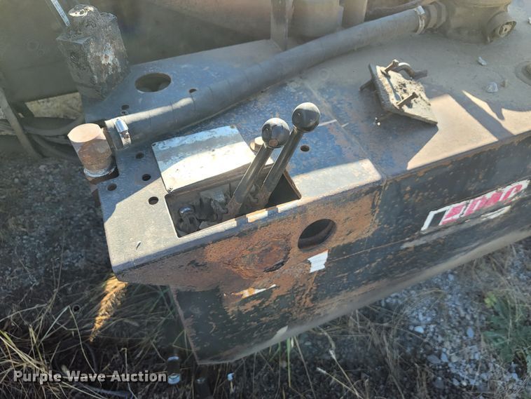 image for item JE9256 1997 Ford LT8000  roll-off container truck