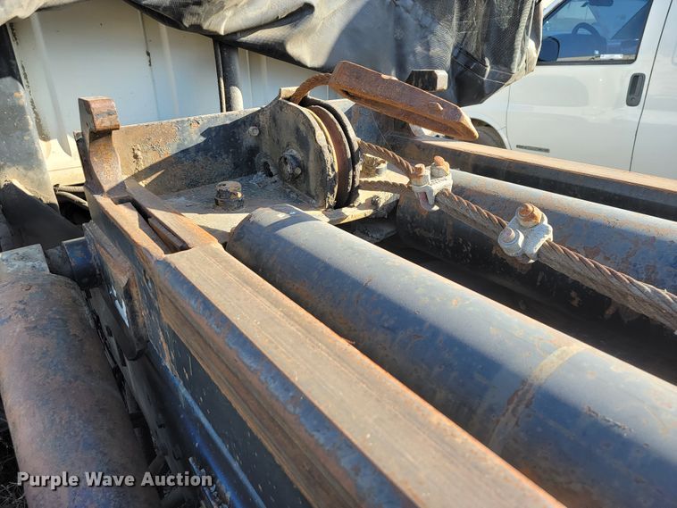 image for item JE9256 1997 Ford LT8000  roll-off container truck