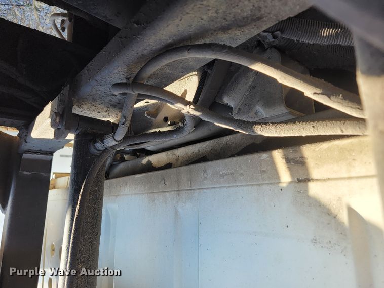 image for item JE9256 1997 Ford LT8000  roll-off container truck