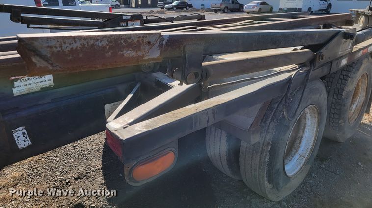 image for item JE9256 1997 Ford LT8000  roll-off container truck