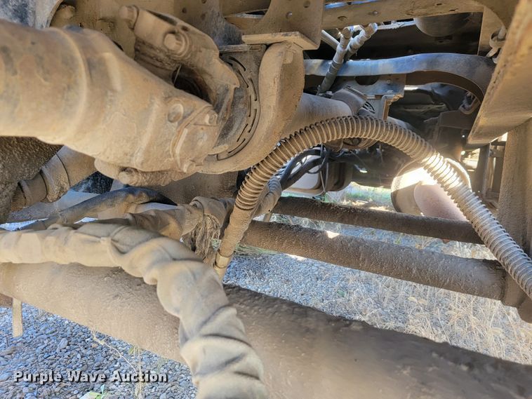 image for item JE9256 1997 Ford LT8000  roll-off container truck