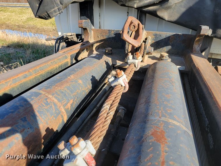 image for item JE9256 1997 Ford LT8000  roll-off container truck