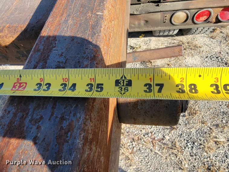 image for item JE9256 1997 Ford LT8000  roll-off container truck