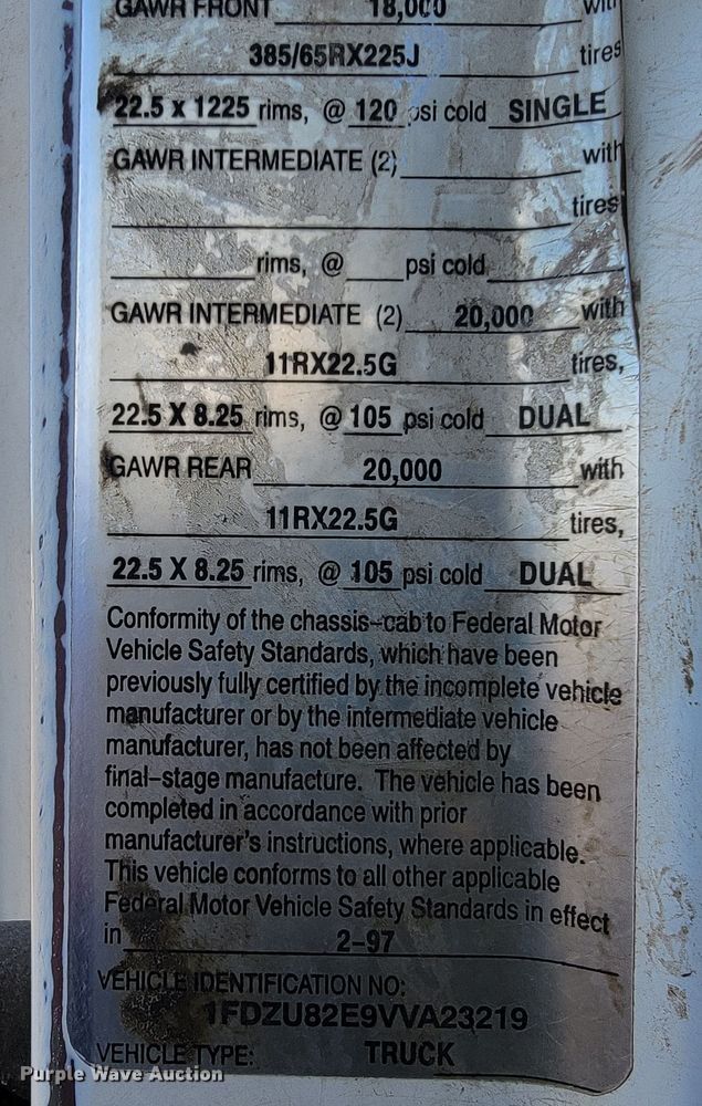 image for item JE9256 1997 Ford LT8000  roll-off container truck