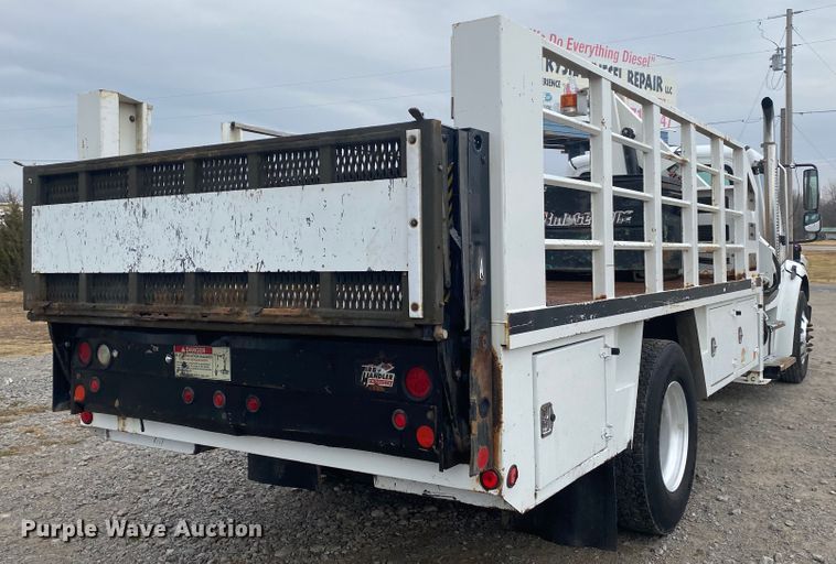 image for item JN9117 2006 Freightliner M2 Business Class  utility / service truck