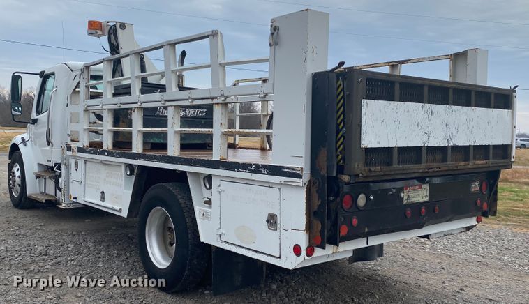 image for item JN9117 2006 Freightliner M2 Business Class  utility / service truck