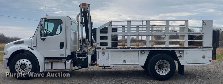 image for item JN9117 2006 Freightliner M2 Business Class  utility / service truck