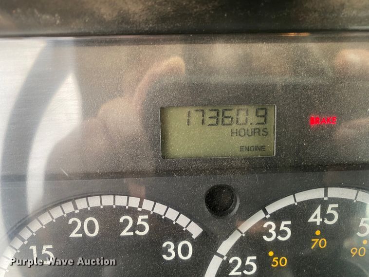 image for item JN9117 2006 Freightliner M2 Business Class  utility / service truck