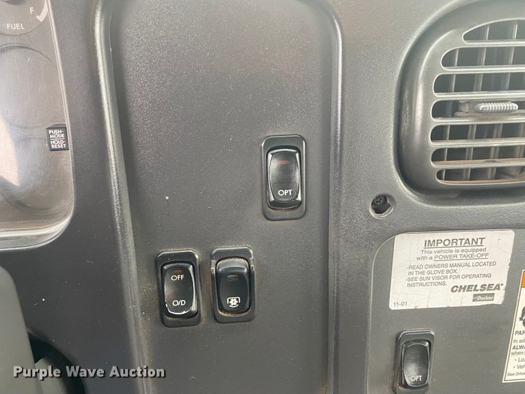 image for item JN9117 2006 Freightliner M2 Business Class  utility / service truck