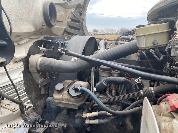 image for item JN9117 2006 Freightliner M2 Business Class  utility / service truck