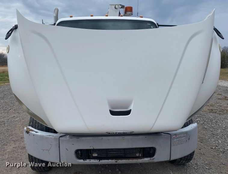 image for item JN9117 2006 Freightliner M2 Business Class  utility / service truck