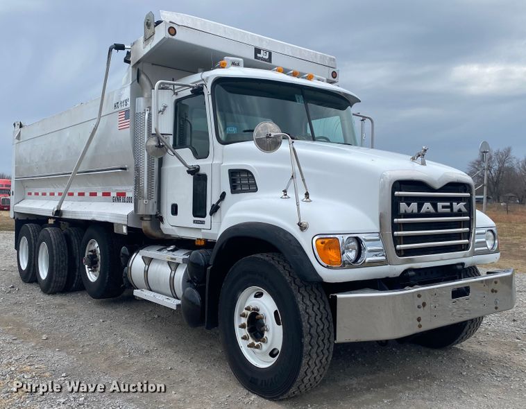 image for item JN9119 2005 Mack CV713 Granite  dump truck