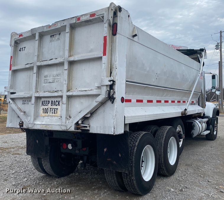 image for item JN9119 2005 Mack CV713 Granite  dump truck