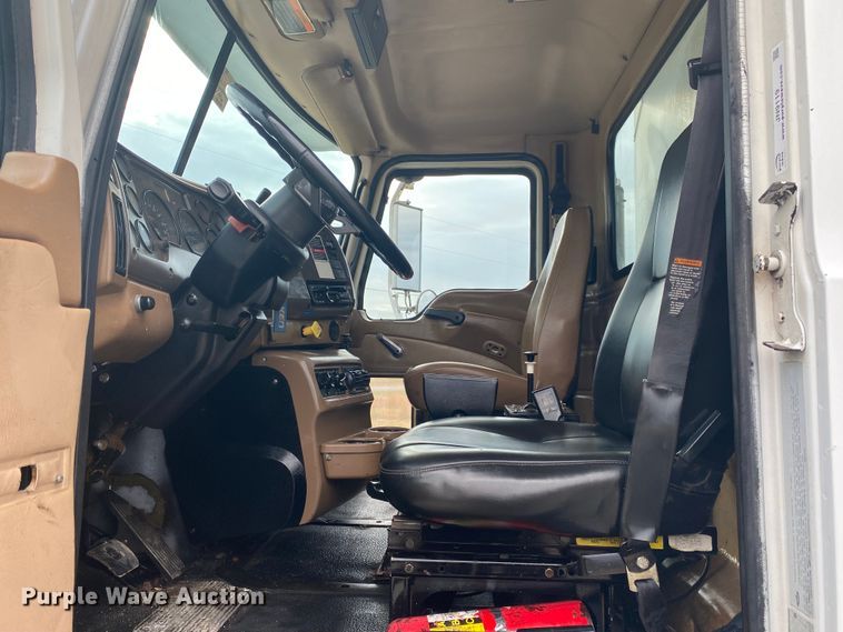 image for item JN9119 2005 Mack CV713 Granite  dump truck