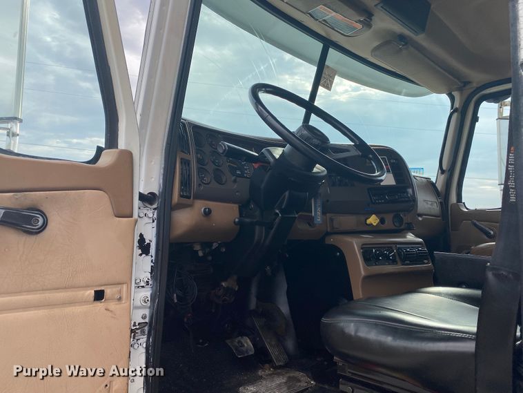 image for item JN9119 2005 Mack CV713 Granite  dump truck