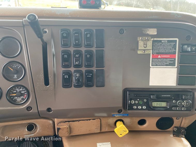 image for item JN9119 2005 Mack CV713 Granite  dump truck