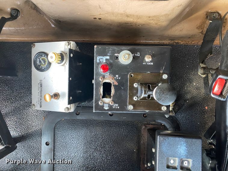 image for item JN9119 2005 Mack CV713 Granite  dump truck