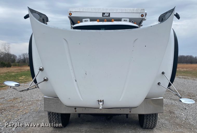 image for item JN9119 2005 Mack CV713 Granite  dump truck