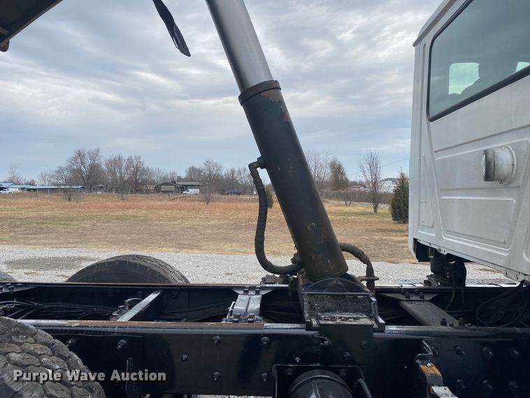 image for item JN9119 2005 Mack CV713 Granite  dump truck