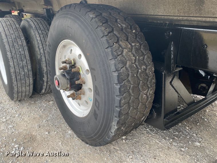 image for item JN9119 2005 Mack CV713 Granite  dump truck