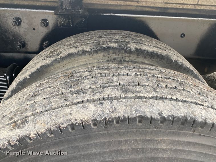 image for item JN9119 2005 Mack CV713 Granite  dump truck