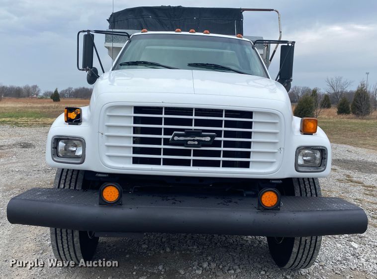 image for item JN9120 2000 Chevrolet C7500  spreader truck