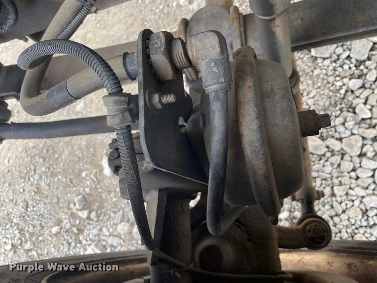 image for item JN9120 2000 Chevrolet C7500  spreader truck