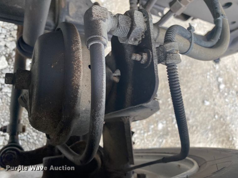 image for item JN9120 2000 Chevrolet C7500  spreader truck