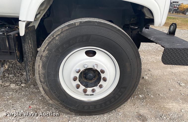 image for item JN9120 2000 Chevrolet C7500  spreader truck