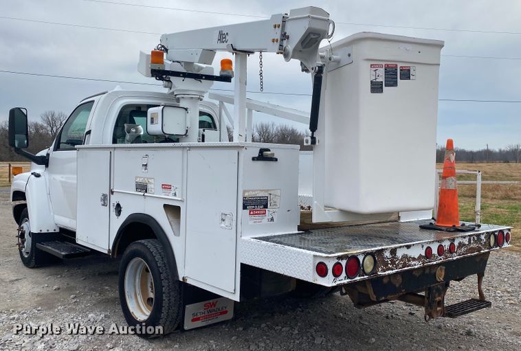 image for item JN9122 2003 Chevrolet C4500  bucket truck
