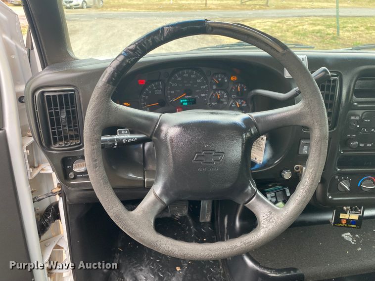 image for item JN9122 2003 Chevrolet C4500  bucket truck