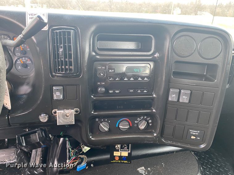 image for item JN9122 2003 Chevrolet C4500  bucket truck