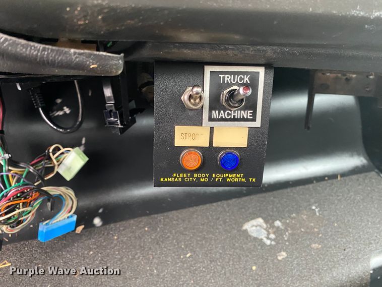 image for item JN9122 2003 Chevrolet C4500  bucket truck