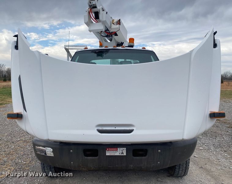 image for item JN9122 2003 Chevrolet C4500  bucket truck