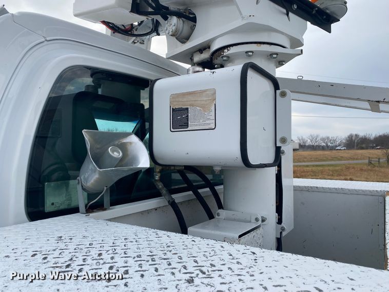 image for item JN9122 2003 Chevrolet C4500  bucket truck