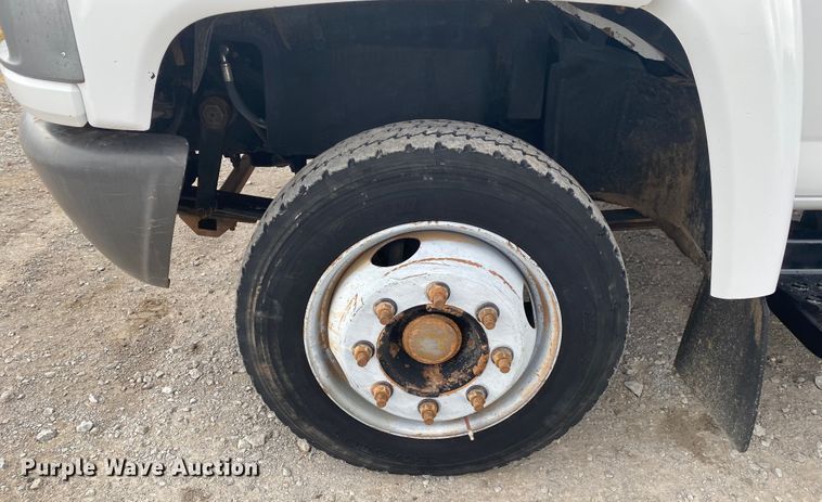 image for item JN9122 2003 Chevrolet C4500  bucket truck