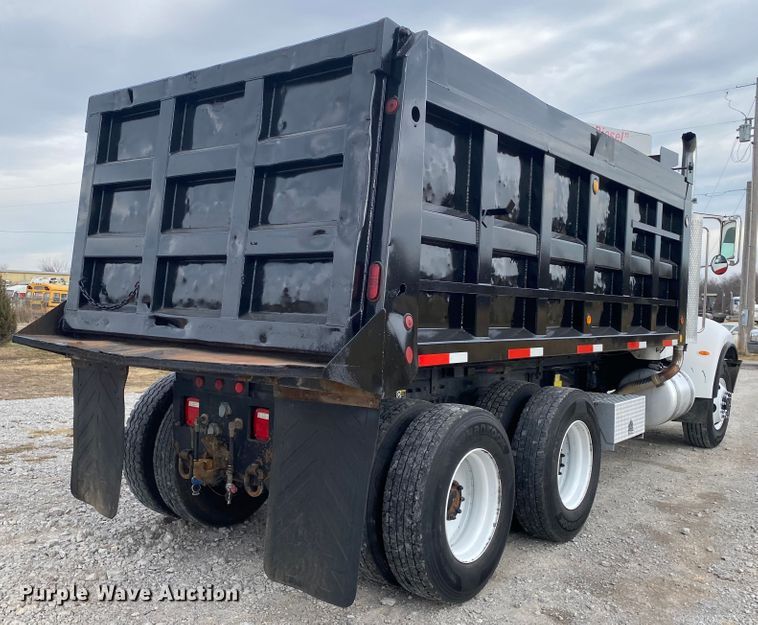 image for item JN9124 2006 Peterbilt 335  dump truck