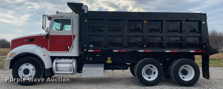 image for item JN9124 2006 Peterbilt 335  dump truck