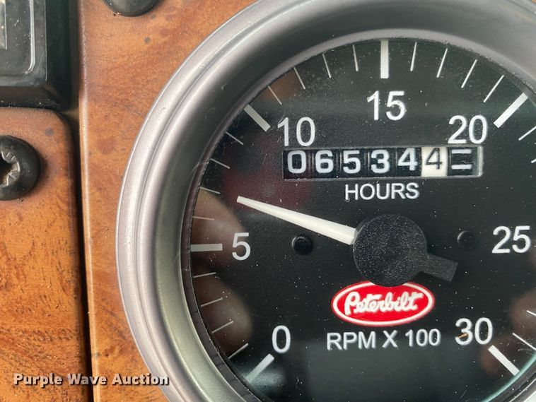 image for item JN9124 2006 Peterbilt 335  dump truck