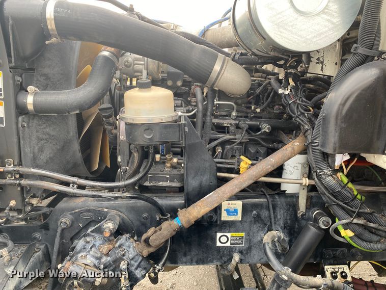 image for item JN9124 2006 Peterbilt 335  dump truck