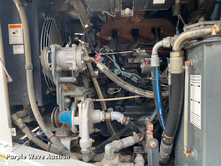 image for item JN9125 2006 Elgin Pelican  street sweeper