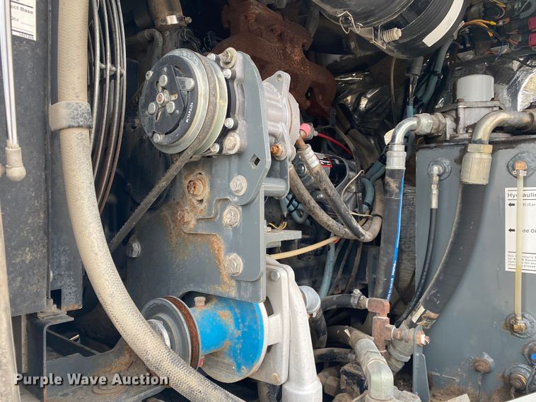 image for item JN9125 2006 Elgin Pelican  street sweeper